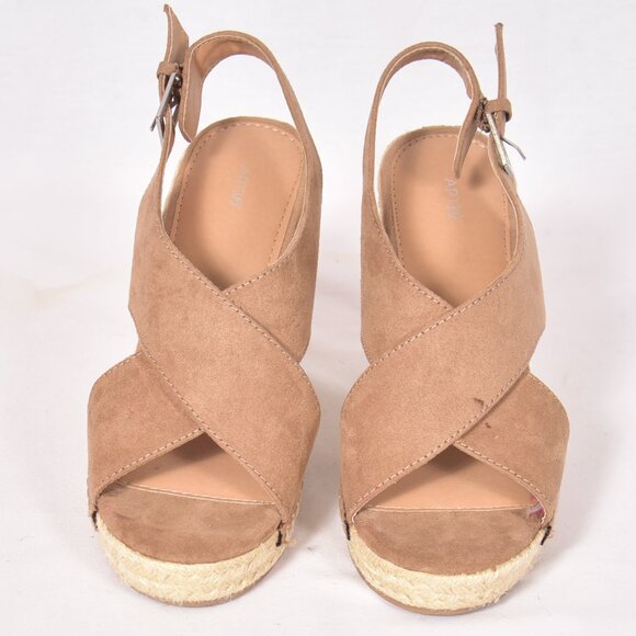 Apt. 9 Women's Wedge Tan Sandals Size 6 - Picture 3 of 10
